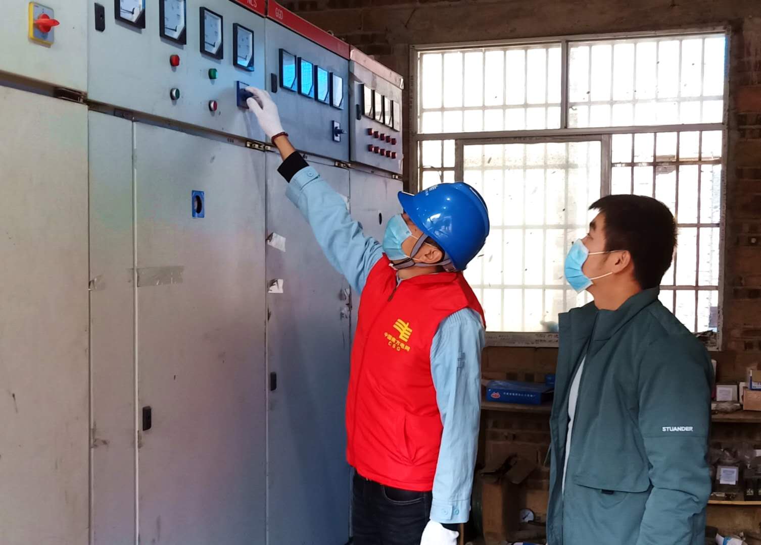 平塘供電局：主動走訪現(xiàn)場辦公，助推企業(yè)有序復(fù)工