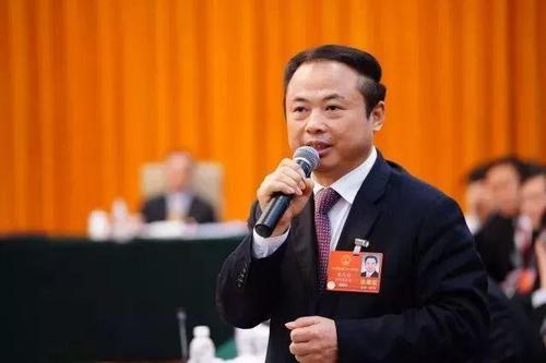發(fā)展智慧型儲(chǔ)能電站 助力實(shí)現(xiàn)“碳達(dá)峰、碳中和”——訪全國人大代表、天能控股集團(tuán)董事長張?zhí)烊? /></a></div>
				<div   id=