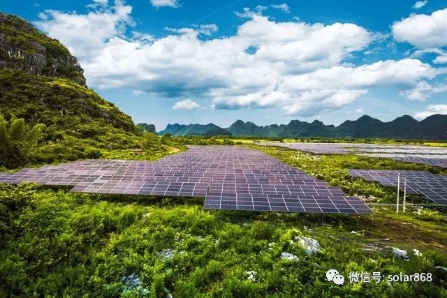 南方電網(wǎng)公司發(fā)布服務(wù)碳達(dá)峰、碳中和工作方案，提出5個(gè)方面21項(xiàng)重點(diǎn)舉措，構(gòu)建以新能源為主體的新型電力系統(tǒng)