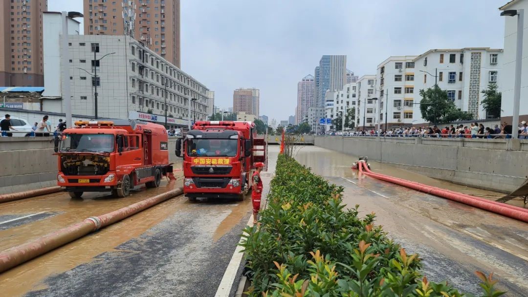 千里征程未下鞍，排澇備勤又揚鞭——中國安能第三工程局就位后立即組織搶險救援工作