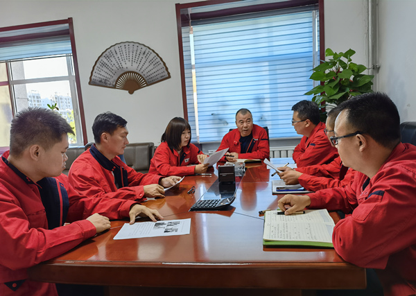 烏海電業(yè)局千里山分局：修訂宣貫班組標(biāo)準(zhǔn)，促進(jìn)班組有序發(fā)展