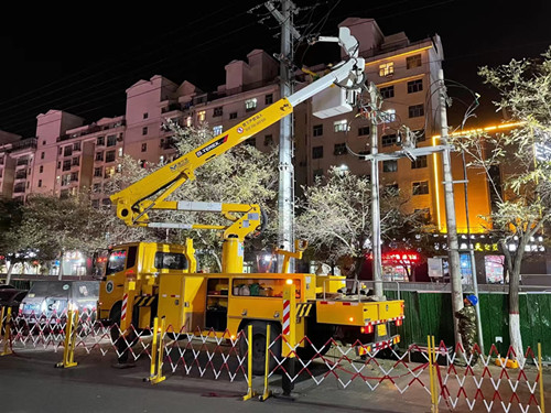 烏海電業(yè)局配電帶電作業(yè)處：堅(jiān)守蒙電責(zé)任，勇戰(zhàn)寒潮