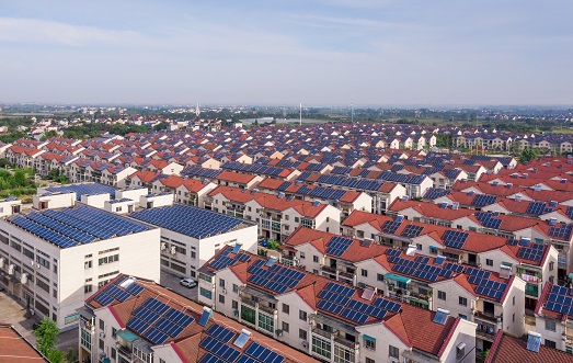 【兩會】南存輝委員：建議戶用光伏電力納入綠電、綠證、碳排放權交易市場