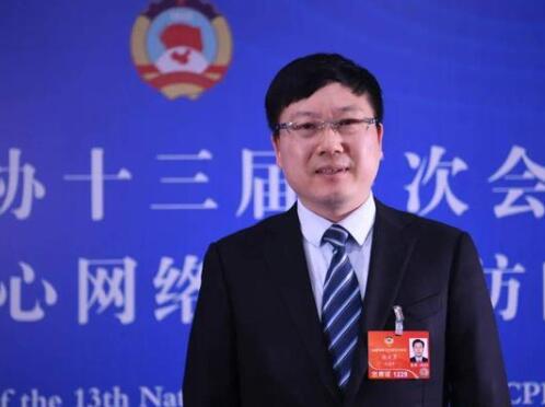 【兩會(huì)】云南聯(lián)通總經(jīng)理張?jiān)朴拢喊l(fā)揮通信央企數(shù)字經(jīng)濟(jì)發(fā)展主力軍作用，推進(jìn)5G公眾應(yīng)用健康發(fā)展
