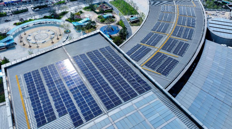 1.2MW！山東商業(yè)綜合體屋頂光伏發(fā)電項目并網發(fā)電