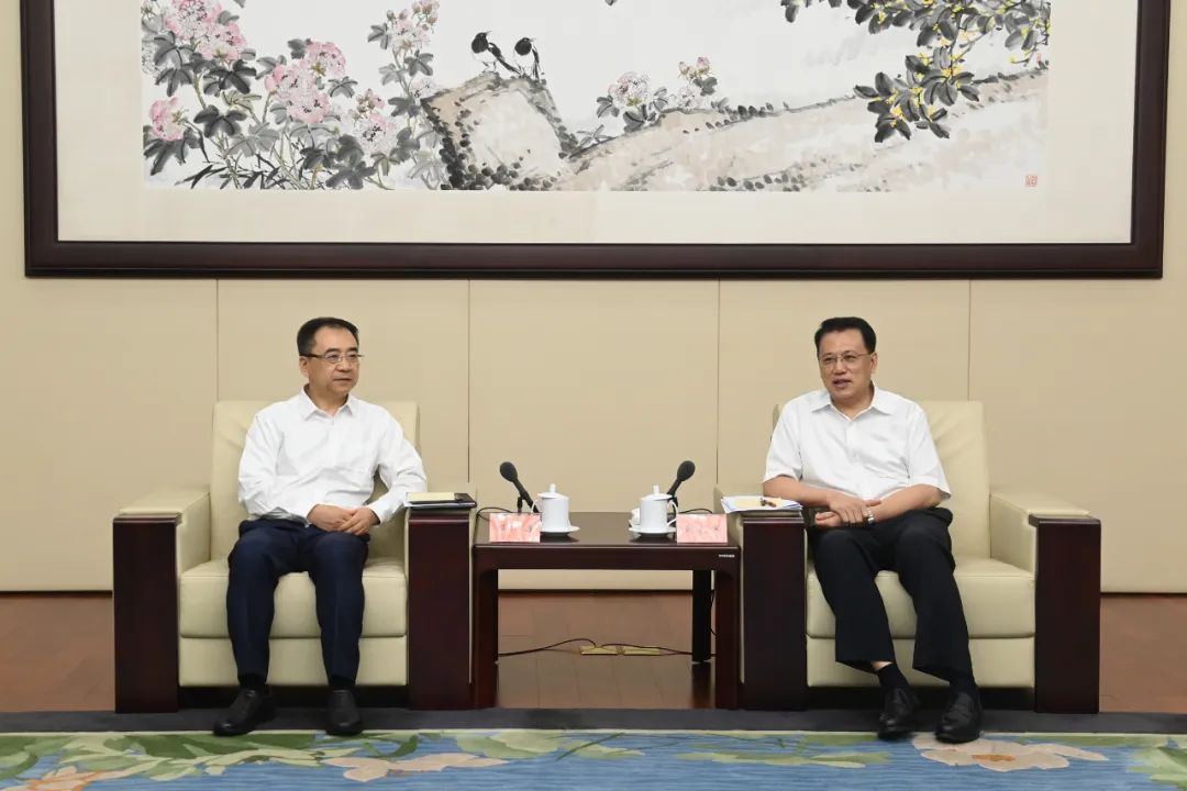 大唐集團(tuán)公司黨組書(shū)記、董事長(zhǎng)鄒磊拜會(huì)浙江省委書(shū)記、省人大常委會(huì)主任袁家軍