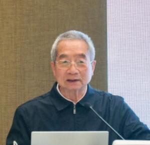 周大地：動力電池發(fā)展迅猛，氫燃料或?qū)⒊鼍? width=