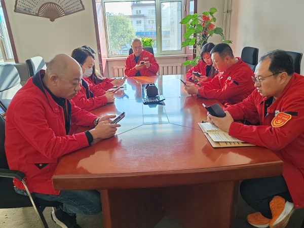 烏海市千里山供電公司：學(xué)習(xí)新細(xì)則，提升班組管理