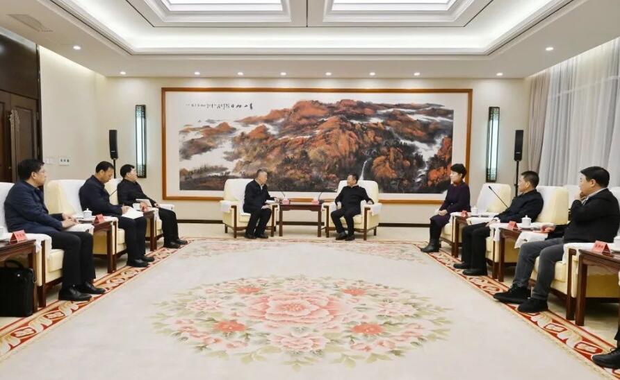 三峽集團董事長、黨組書記雷鳴山拜會內(nèi)蒙古自治區(qū)黨委書記孫紹騁、自治區(qū)主席王莉霞
