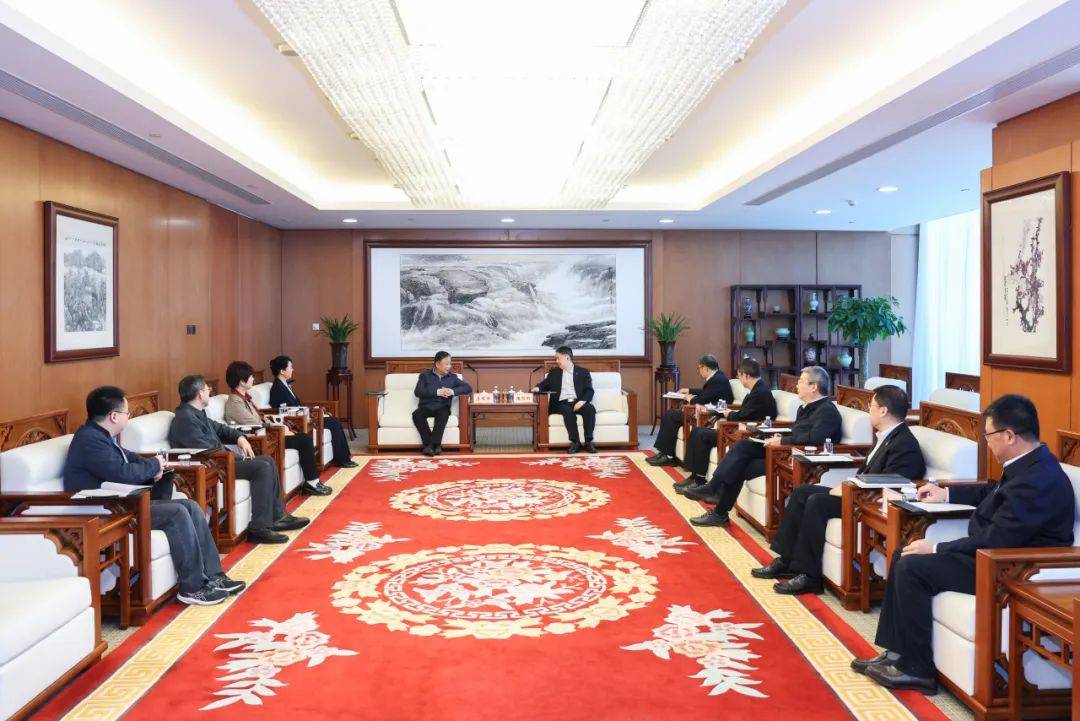 華能集團(tuán)董事長溫樞剛會見中鹽集團(tuán)董事長李耀強