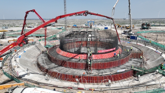 全球緯度最高、東北地區(qū)首座塔式光熱電站完成吸熱塔基礎(chǔ)澆筑