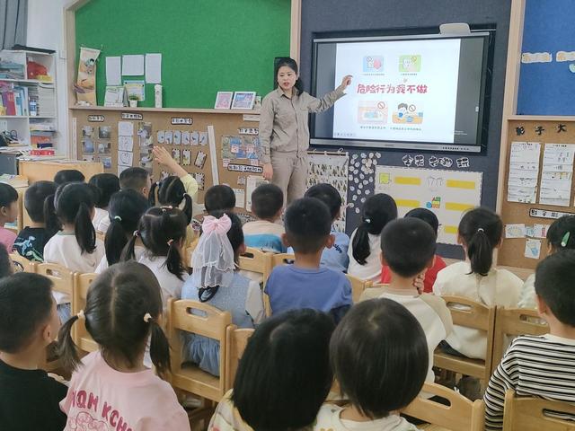 國網(wǎng)光澤縣供電公司電“亮”校園，安全“童”行