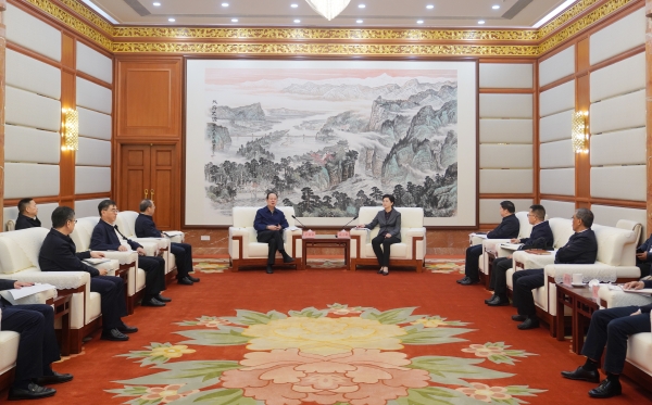 中國(guó)電建黨委書記、董事長(zhǎng)丁焰章拜會(huì)四川省委副書記、省長(zhǎng)施小琳