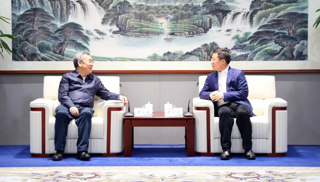 中國電氣裝備黨委書記、董事長(zhǎng)李洪鳳會(huì)見國家