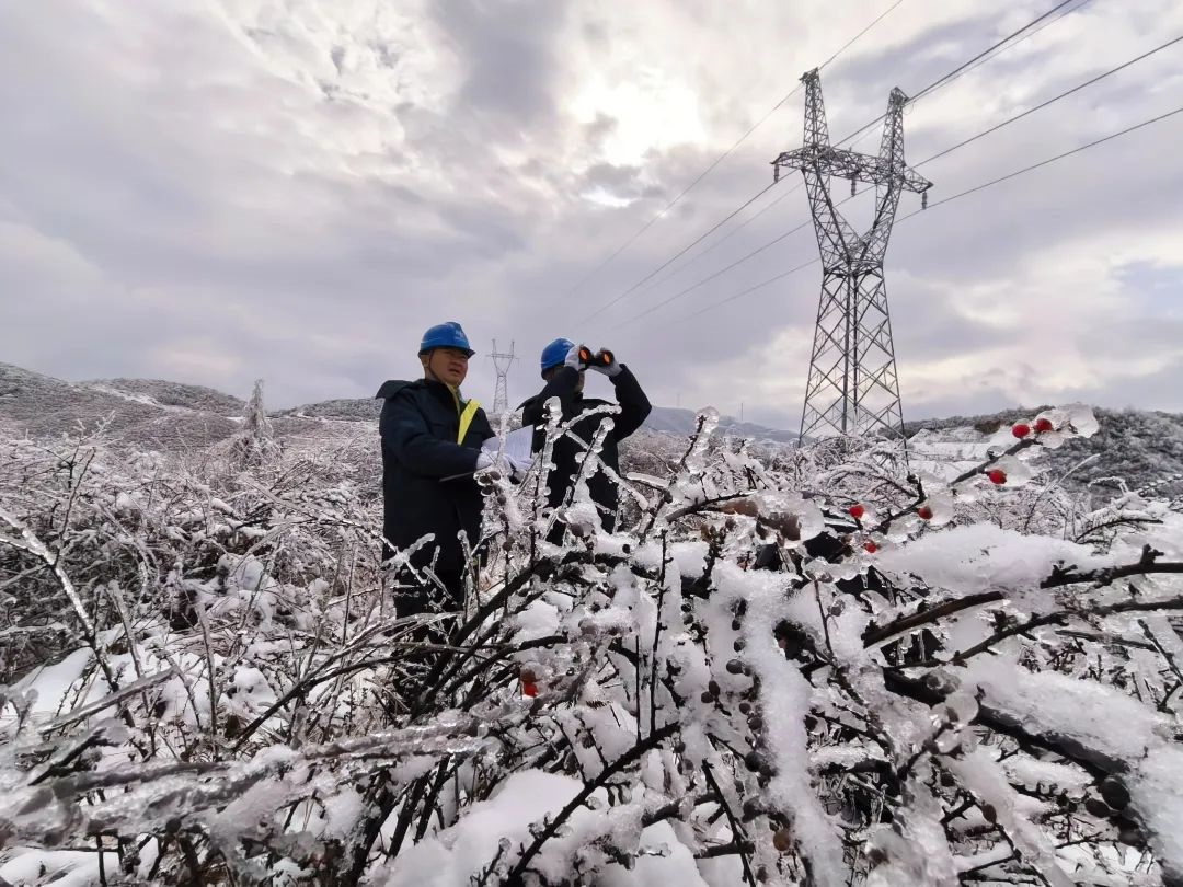 南方電網科技抗冰 讓冰雪“看得見、除得掉、防得住”
