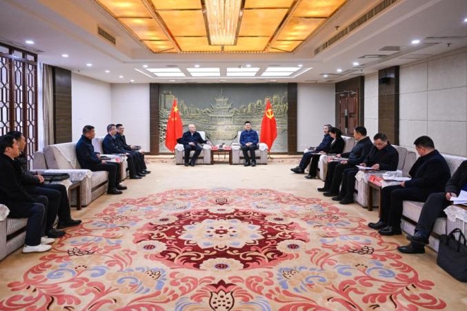 貴陽市領(lǐng)導(dǎo)會見中國節(jié)能環(huán)保集團(tuán)有限公司黨委常委、總會計師朱慶鋒一行