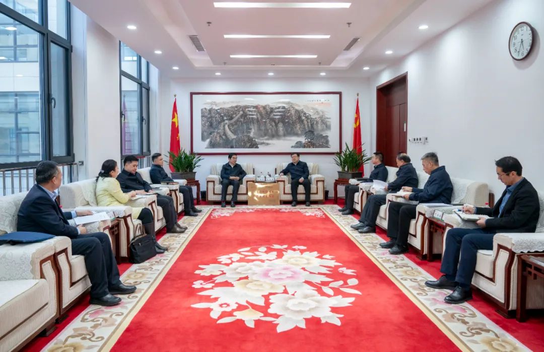 內(nèi)蒙古電力集團(tuán)與包頭市委、市政府交流座談