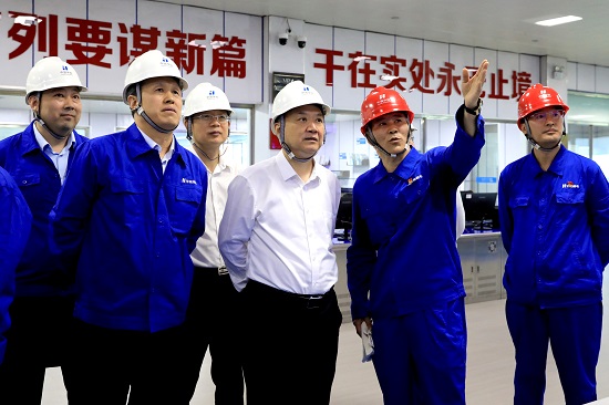 中國華能集團董事長溫樞剛到鶴崗電廠、伊春熱電督導調研生態(tài)環(huán)保及安全生產工作